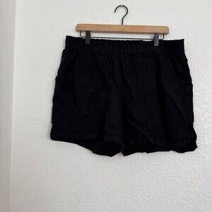 Black Linen Women's Elastic-Waist Shorts